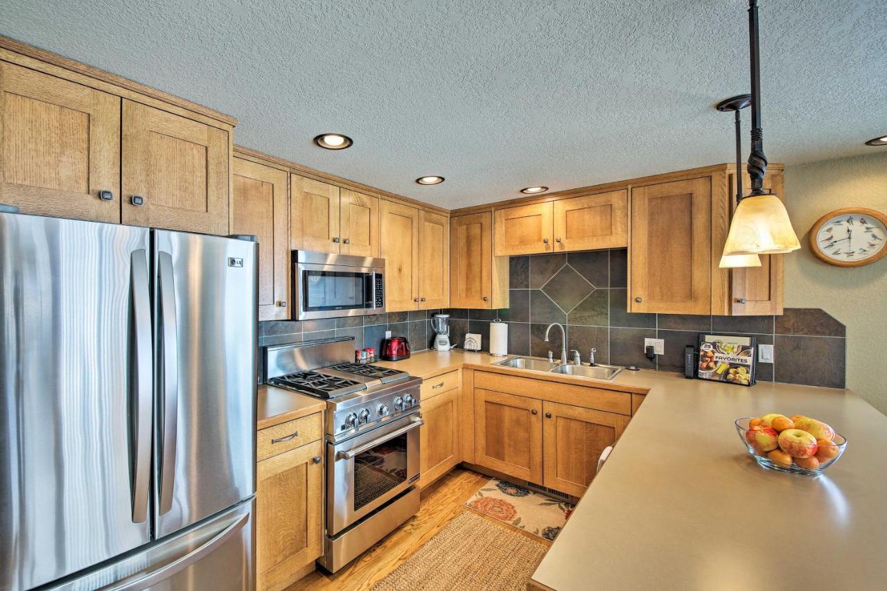 Lake Pend Oreille Condo With Porch And Mountain View! 샌드포인트 외부 사진